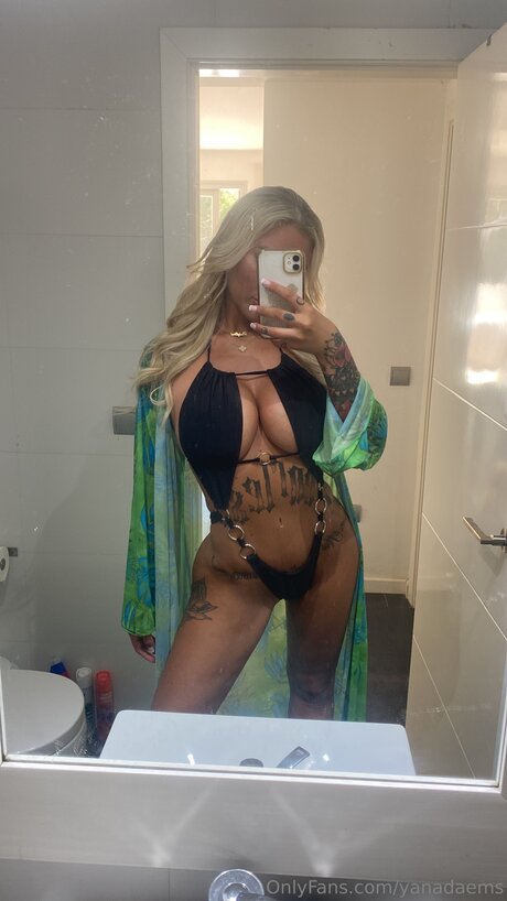 Yanadaems star porn archive