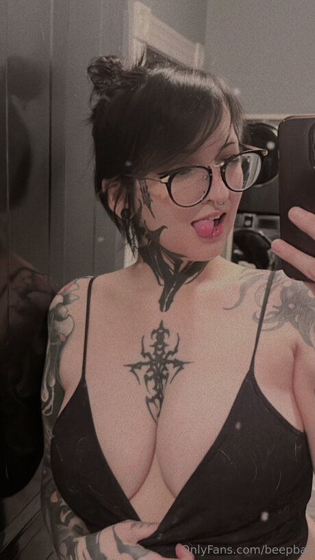 Beepbat exclusive pornstar image