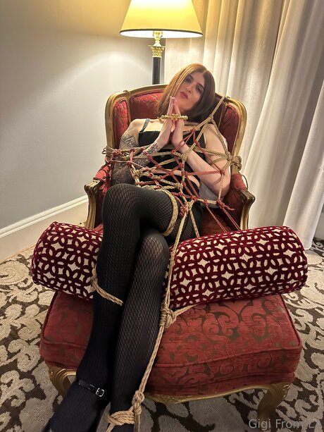 Gigifromla model hd photo