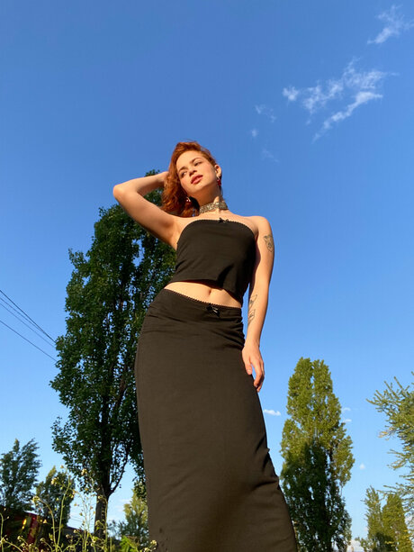 Pineappleri model porn pic