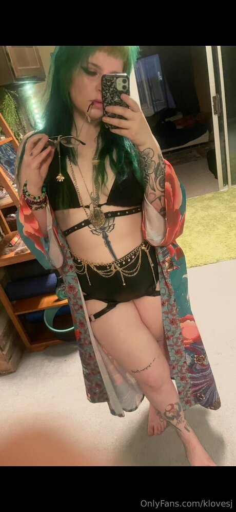 Klovesj star adult img