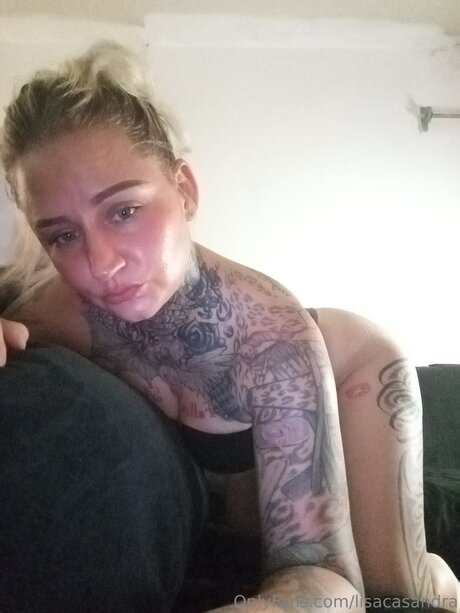 Lisacasandra nude model picture