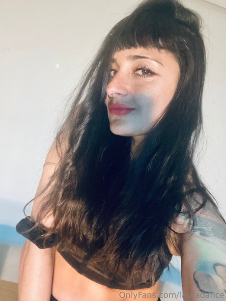 Lauradance model beautiful pic