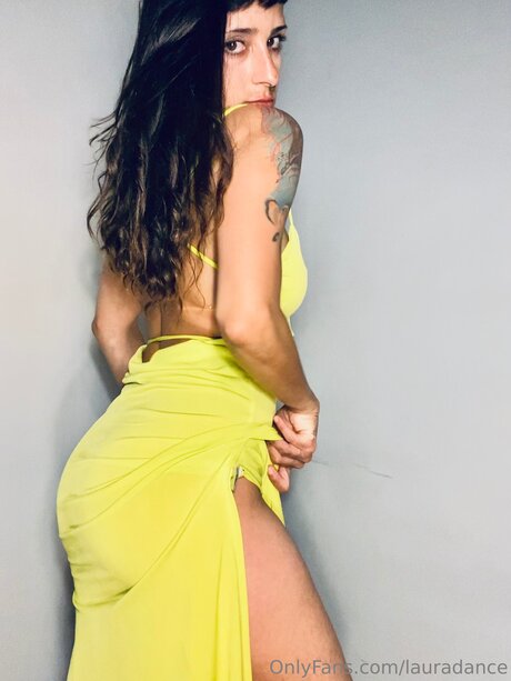 Lauradance nude model images