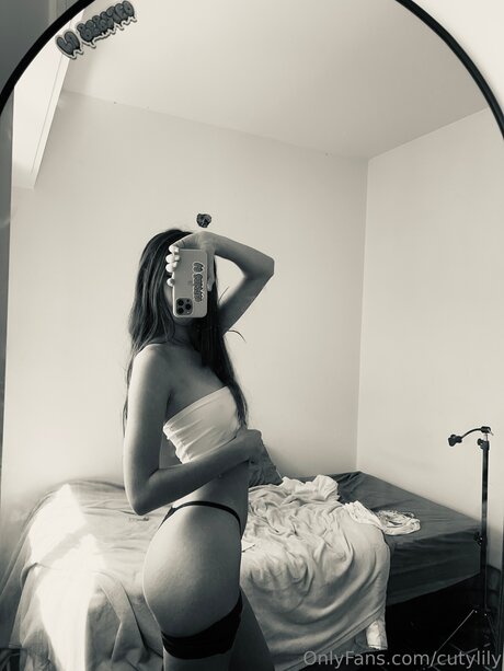 Cutylily perfect star image