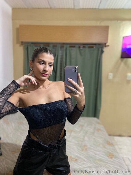 Brittany6 model naked archive