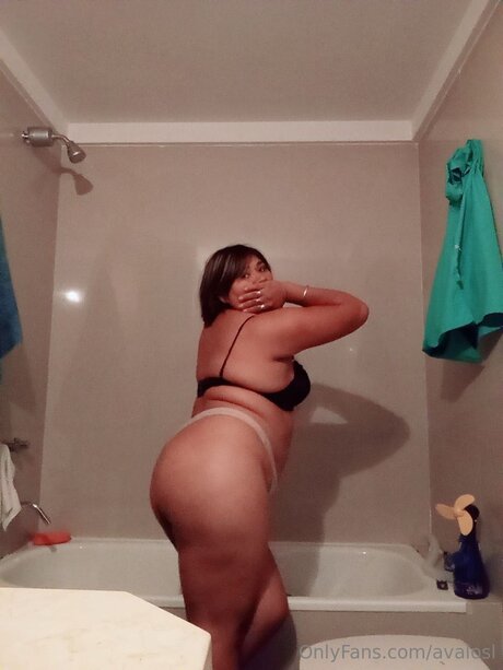 Avalosl model pornographic images