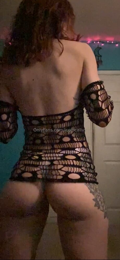 Iconicalivy model high quality image