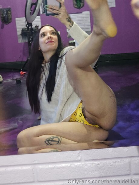 Therealdelilah model art pic