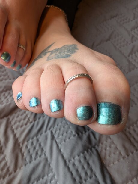 Barefoot Bunny B model nudes image