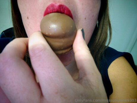 Misssunshine9303 model pornographic gallery