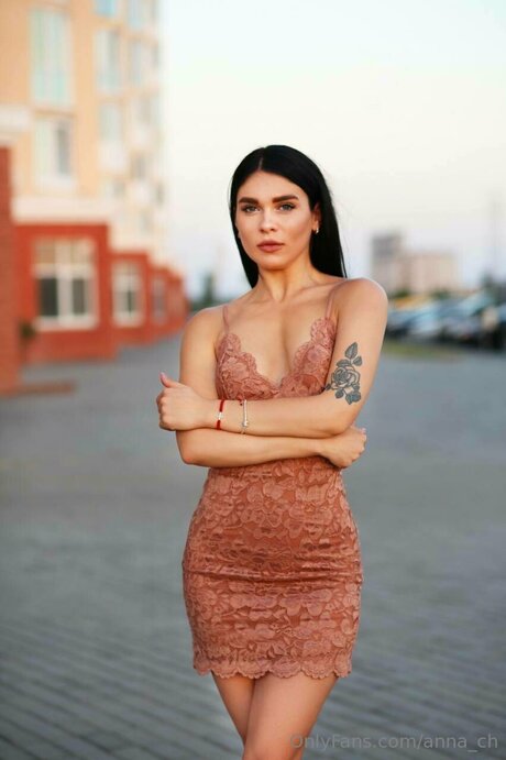 Mavissss nude star galleries