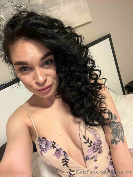 Mavissss nude star archive