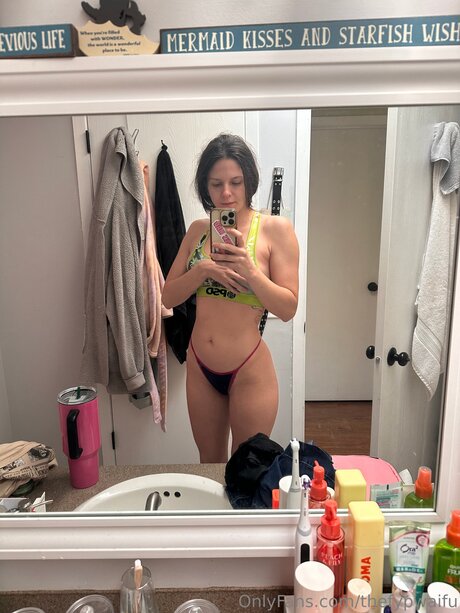 Thefypwaifu star image