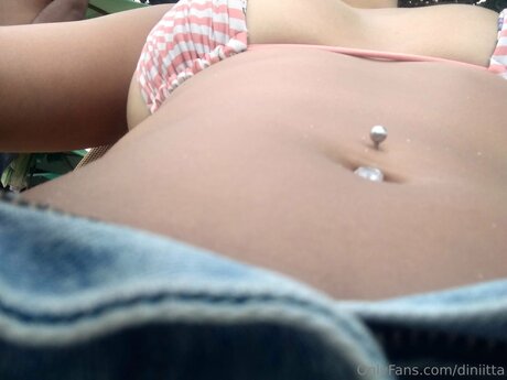 Olismithh nude star img