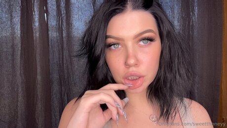 ebony wet pussy onlyfans porno image