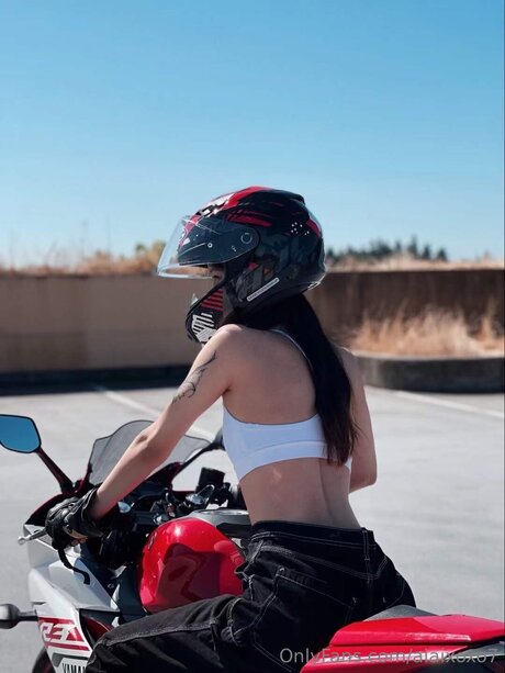 Aiaixoxo7 model free pictures