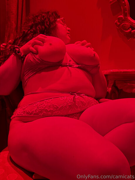 Camicats hot actress galleries