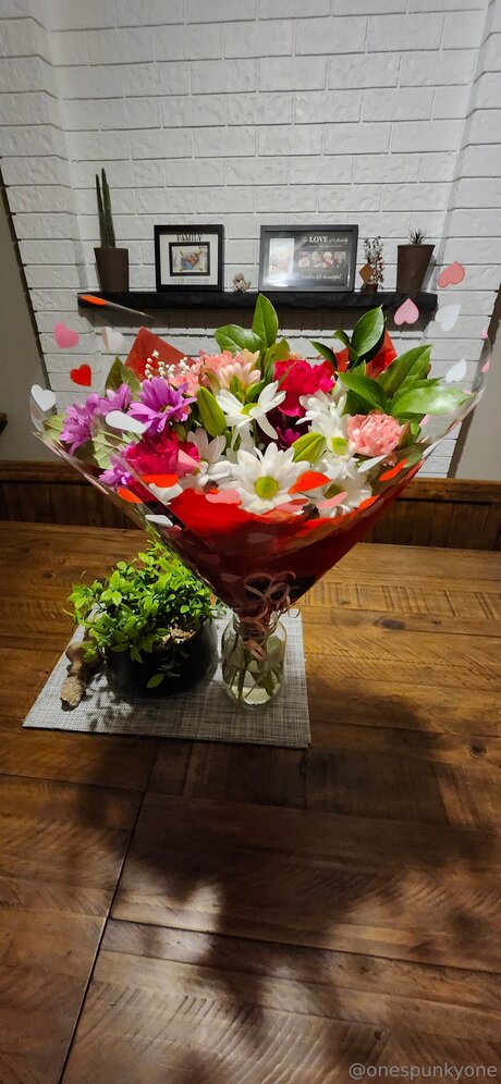 Onespunkyone model high quality pics