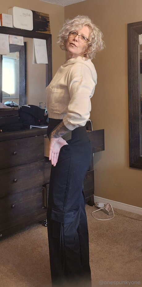 Onespunkyone model best img