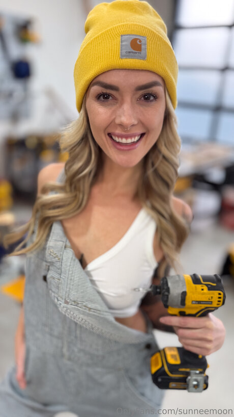 Sunneemoon free pornstar picture