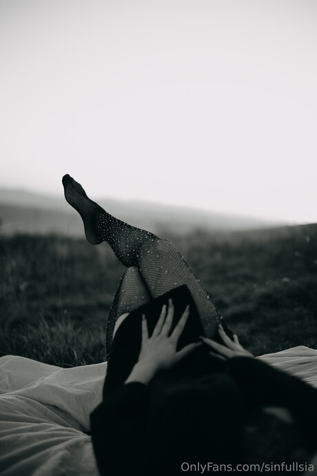 Sinfullsia sexy pornstar pic
