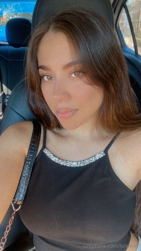 Luisinav model nudes images
