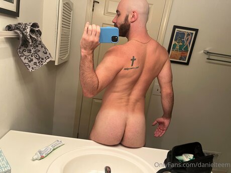 Danielteem model art image