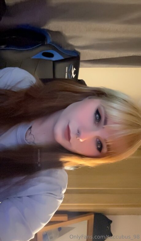 Succubus 98 model porn pics