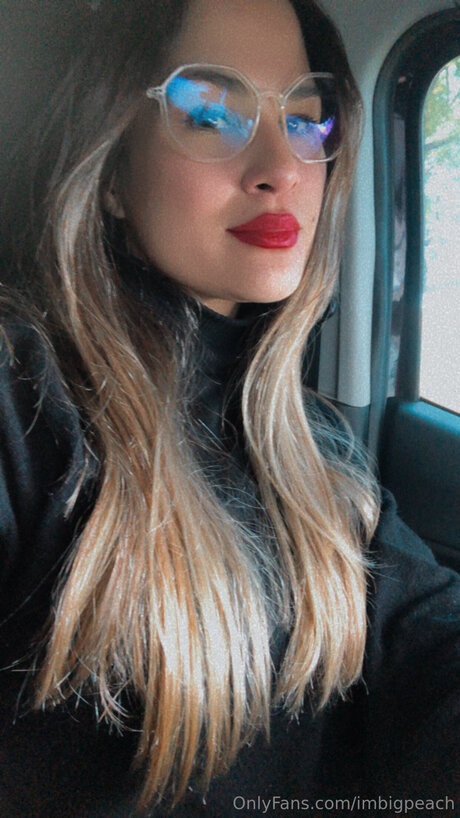 Imbigpeach adult star galleries
