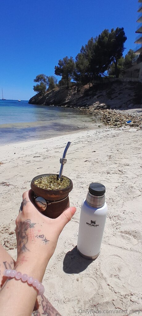 Anto Mey pretty pornstar photos