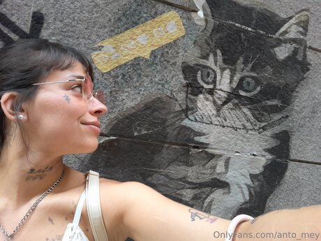 Anto Mey nude model photos