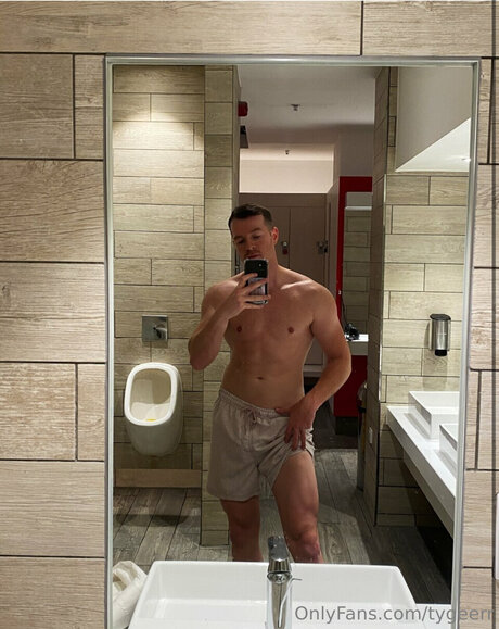 Tygeerr hot actress photo