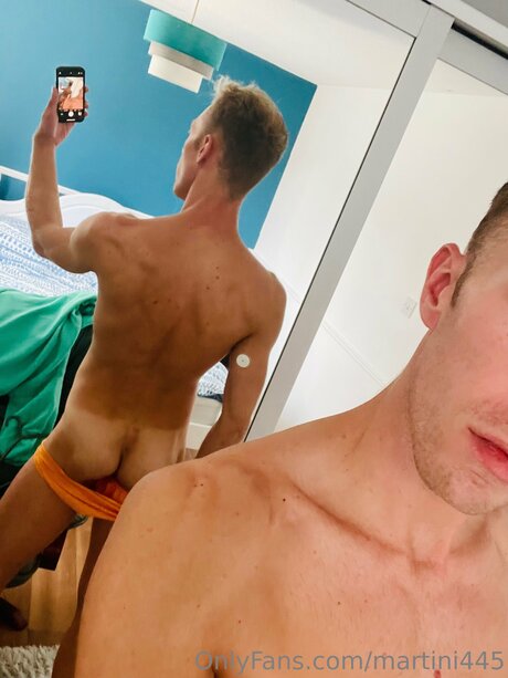 Hungblondebrit hot actress img