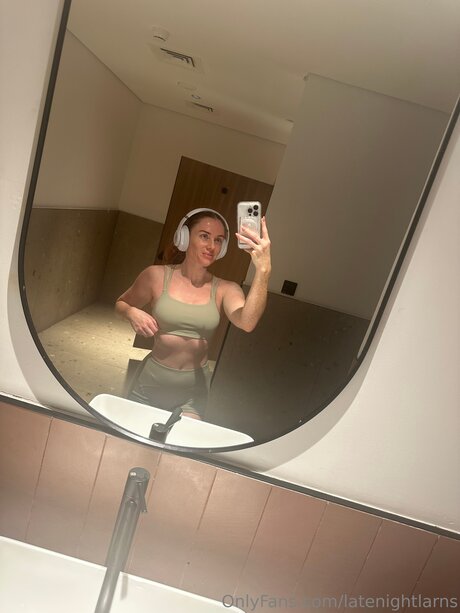 Latenightlarns pornstar beautiful images