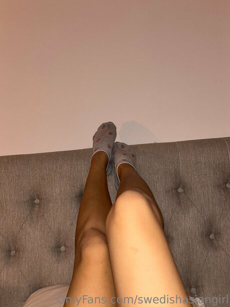 Petite Halfasiangirl hot actress pic