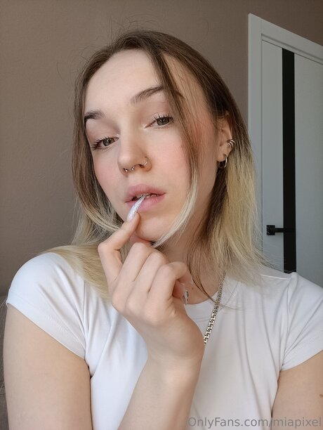 Miapixel xxx actress photo