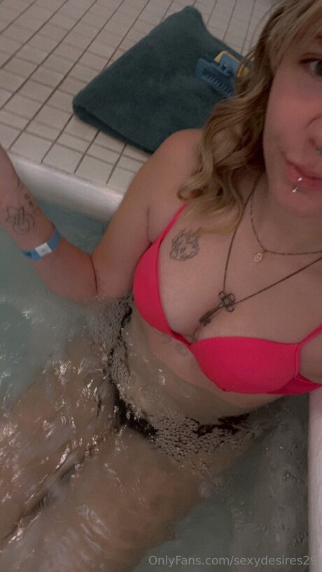 Sexydesires29 star xxx photo