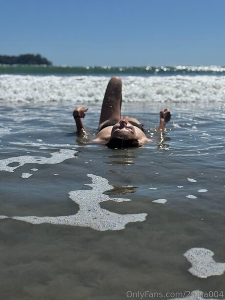 2luna004 pornographic actress picture