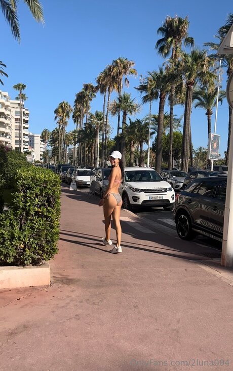 2luna004 art actress gallery