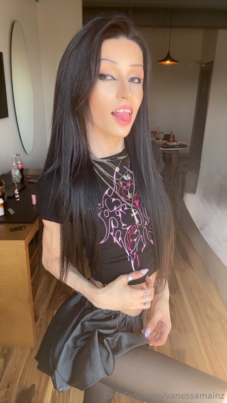 Vanessamainz perfect model picture