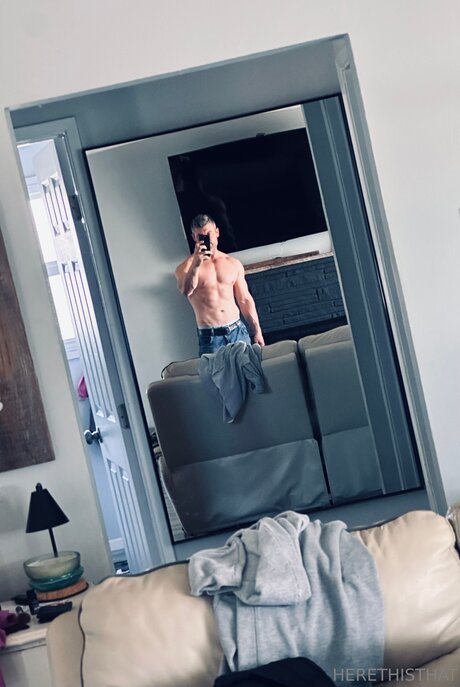 Herethisthat model hot photos