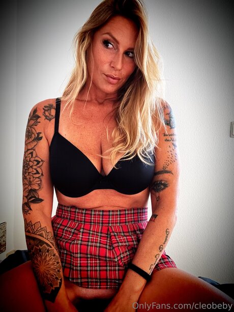 Cleobeby model sexy galleries