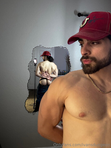 Ivansdungeon naked star photos