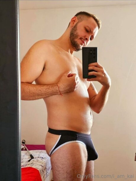 I Am Kai nude model pic