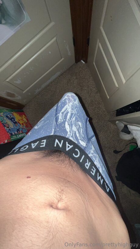 Prettyhighguy erotic star photo