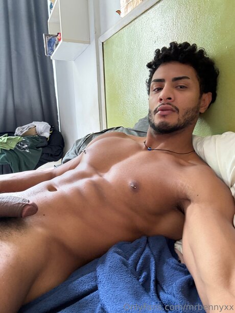 B3njaminxl pretty model photo