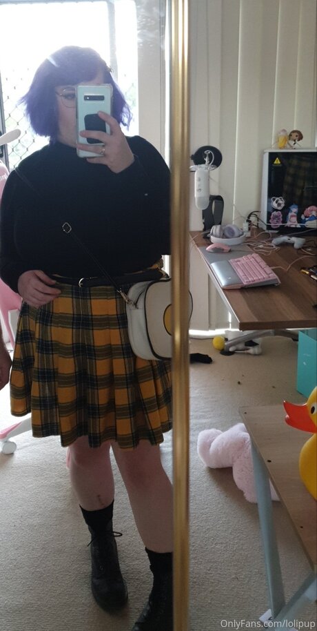 Lolipup star nude pics