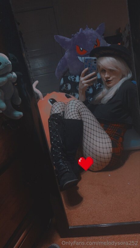 Melodysora252 pornstar archive