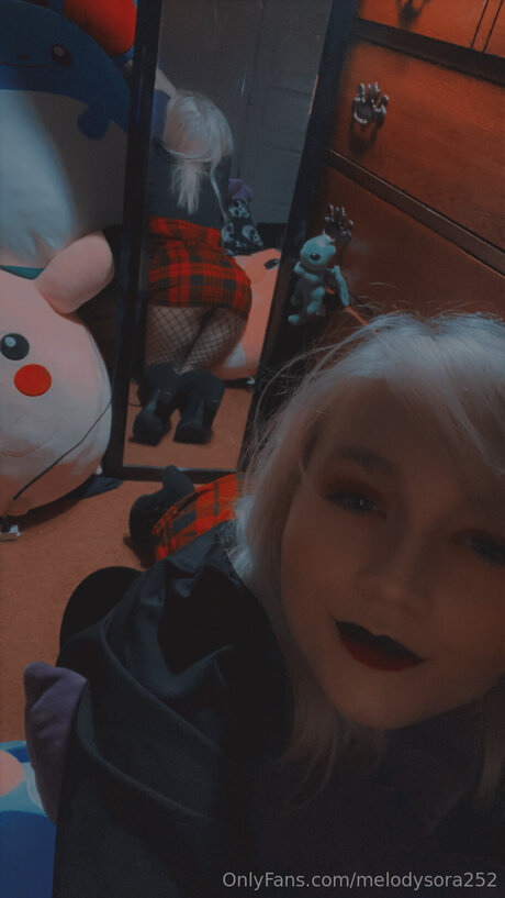 Melodysora252 star pornographic pics